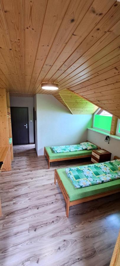 Ubytovanie U Huberta Bešeňová Exterior foto